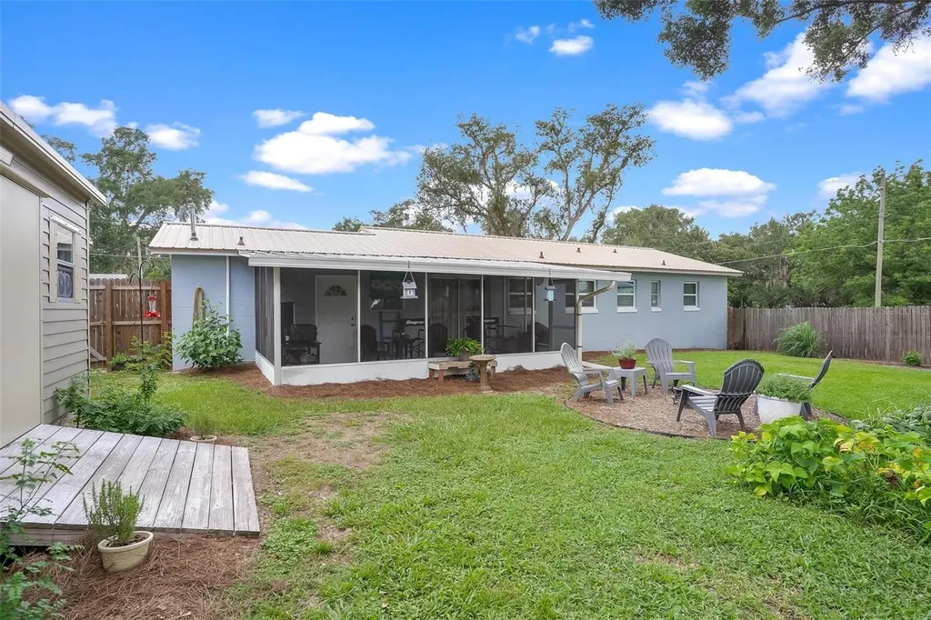 709 Cindy Avenue Fruitland Park FL 34731
