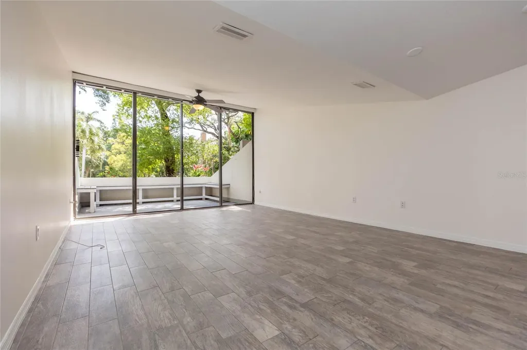 1511 S Bay Villa Place Tampa FL 33629