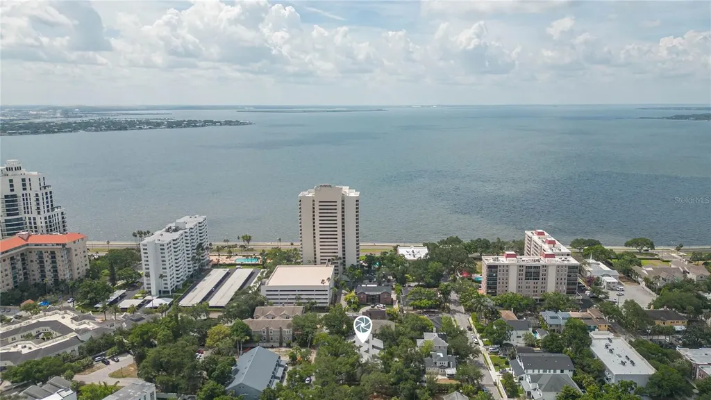 1511 S Bay Villa Place Tampa FL 33629