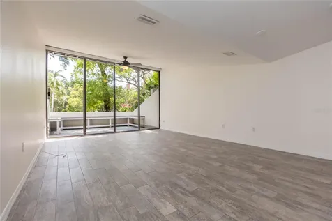 1511 S Bay Villa Place Tampa FL 33629