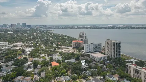 1511 S Bay Villa Place Tampa FL 33629