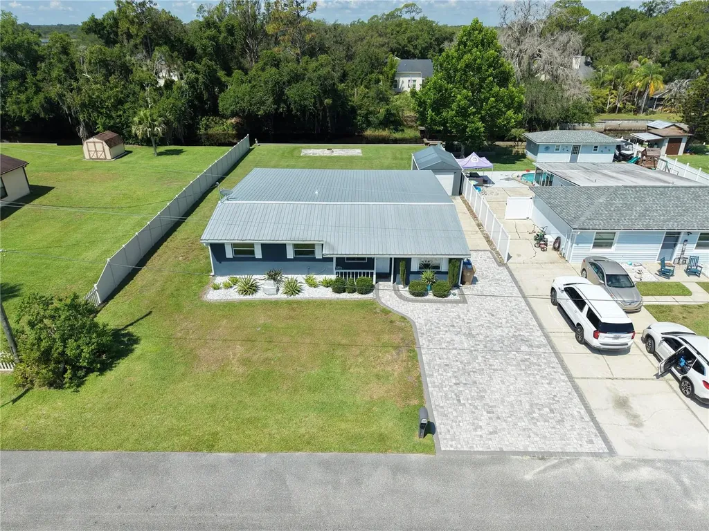1330 S Shore Drive St Cloud FL 34771
