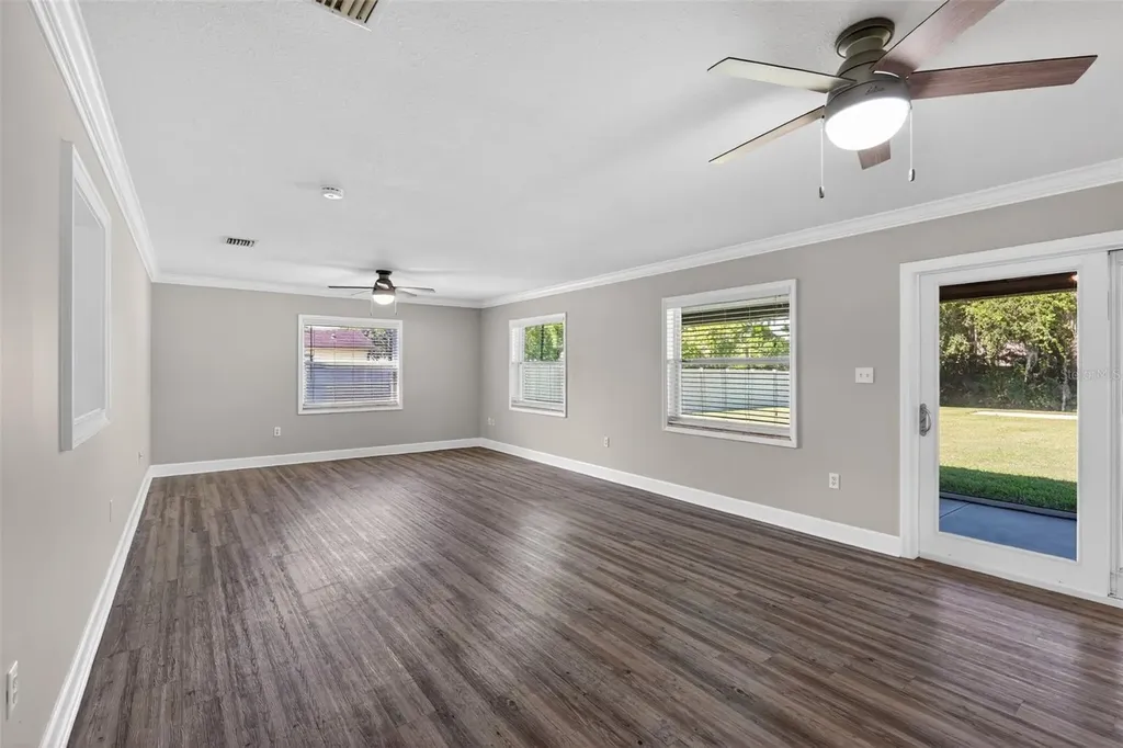 1330 S Shore Drive St Cloud FL 34771