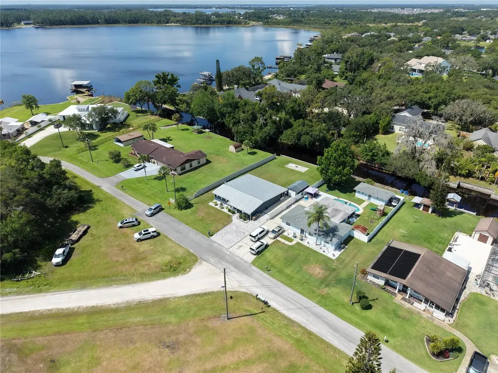 1330 S Shore Drive St Cloud FL 34771