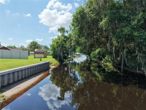 1330 S Shore Drive St Cloud FL 34771