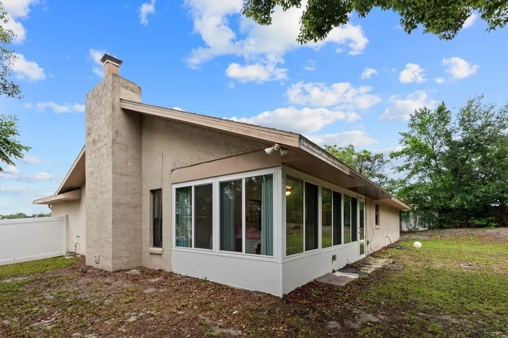1943 Dupont Court Deltona FL 32725