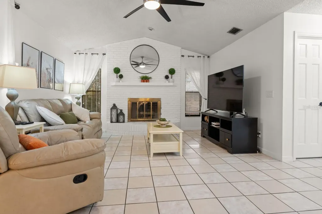 1943 Dupont Court Deltona FL 32725