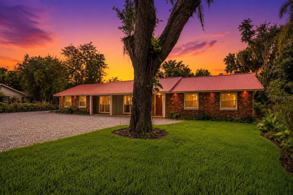 2072 Lake Ariana Boulevard Auburndale FL 33823