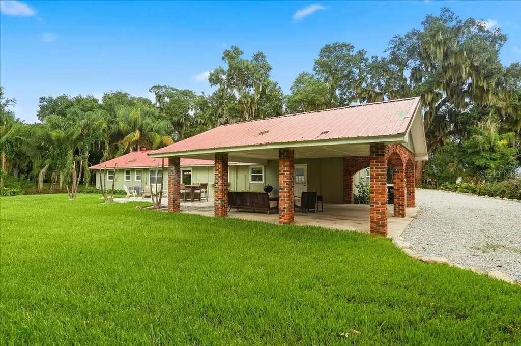 2072 Lake Ariana Boulevard Auburndale FL 33823