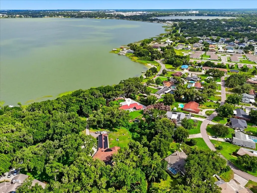 2072 Lake Ariana Boulevard Auburndale FL 33823