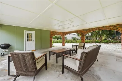 2072 Lake Ariana Boulevard Auburndale FL 33823