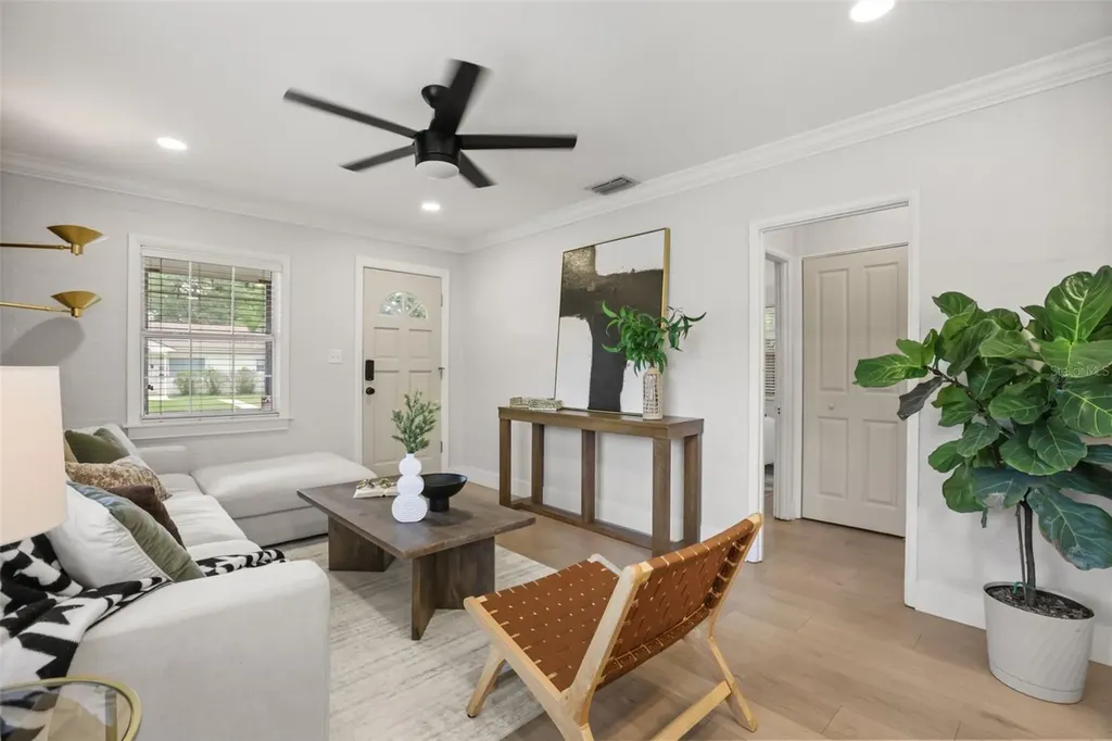 2534 Harrison Avenue Orlando FL 32804