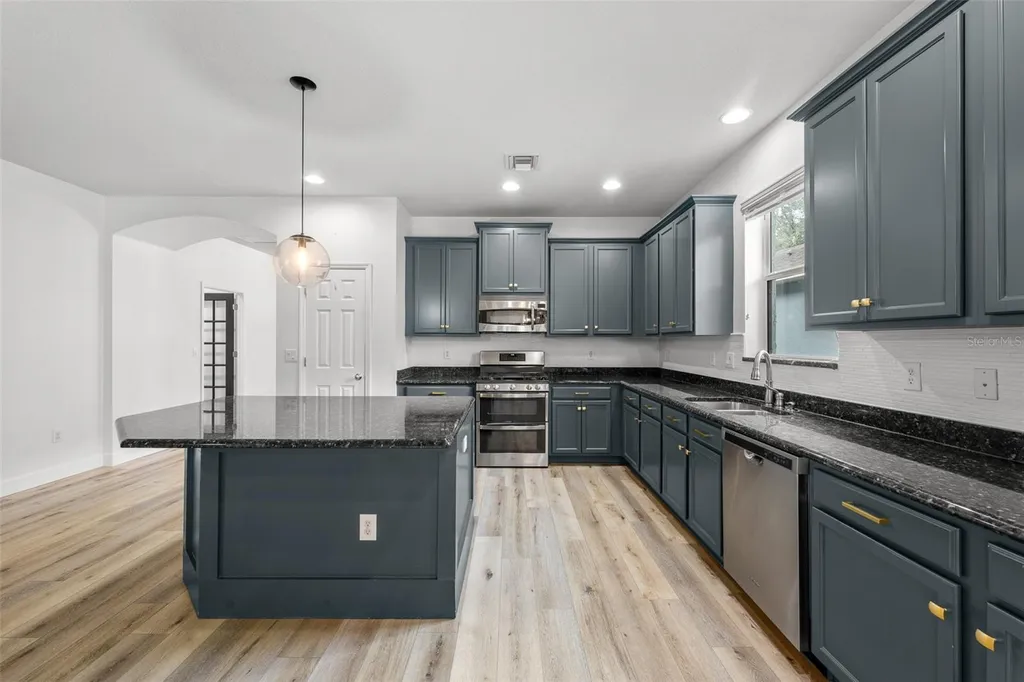 15814 Starling Water Drive Lithia FL 33547