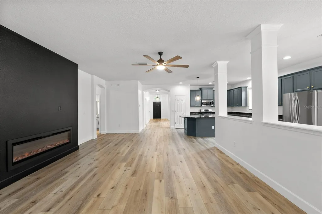 15814 Starling Water Drive Lithia FL 33547