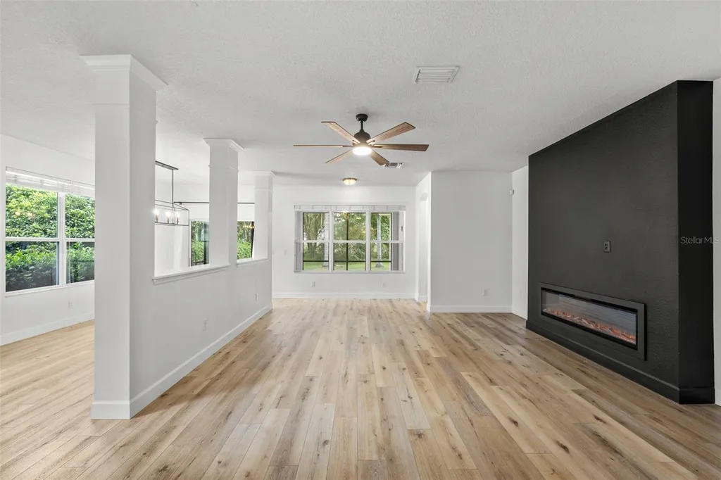 15814 Starling Water Drive Lithia FL 33547