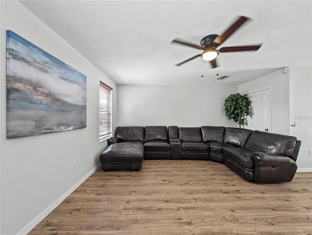 4414 67th Avenue Circle E Sarasota FL 34243