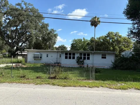 110 Valencia Street Winter Haven FL 33880