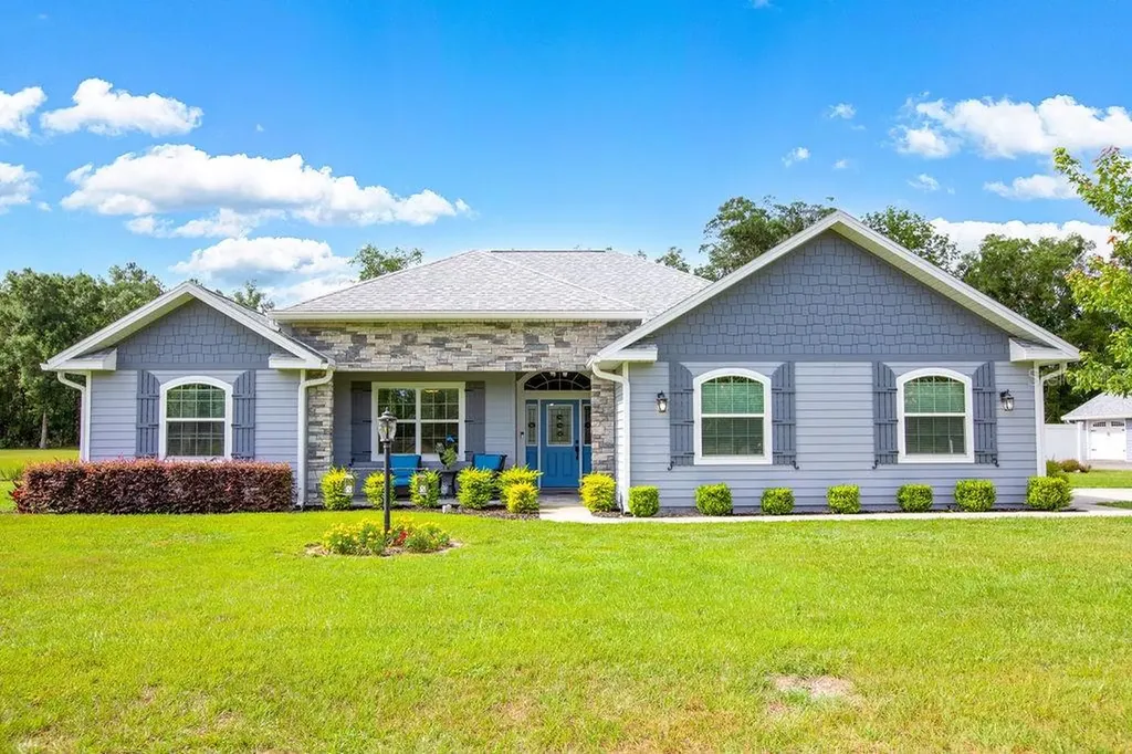 733 SW Marynik Drive High Springs FL 32643