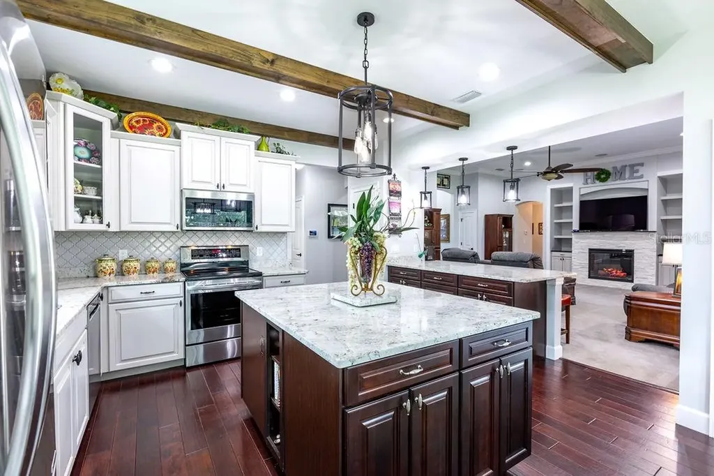 733 SW Marynik Drive High Springs FL 32643