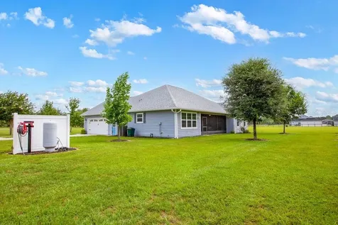 733 SW Marynik Drive High Springs FL 32643