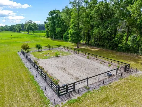 733 SW Marynik Drive High Springs FL 32643