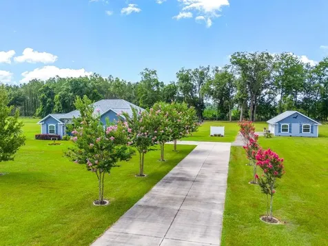 733 SW Marynik Drive High Springs FL 32643