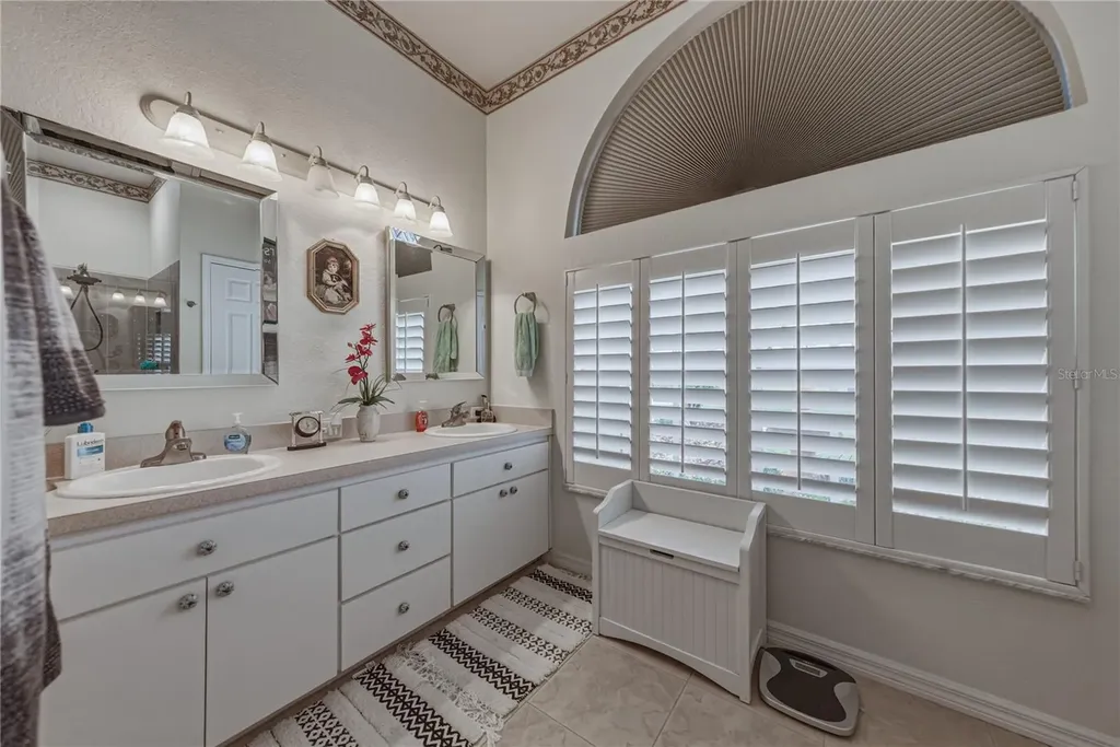 12215 Woodlands Circle Dade City FL 33525