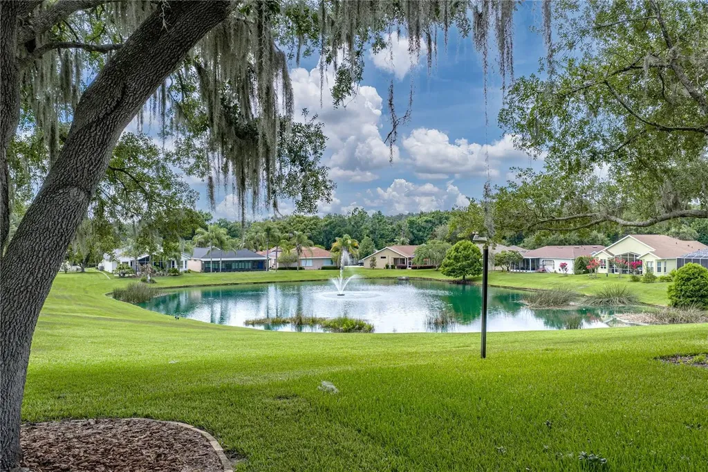 12215 Woodlands Circle Dade City FL 33525