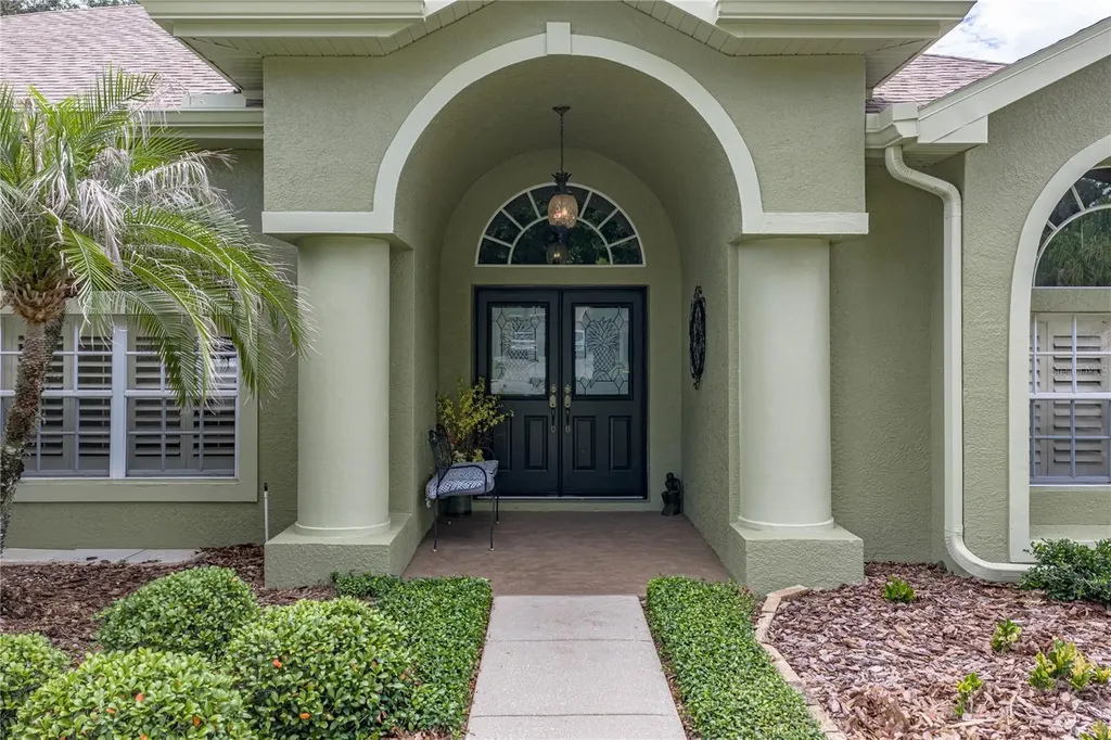 12215 Woodlands Circle Dade City FL 33525