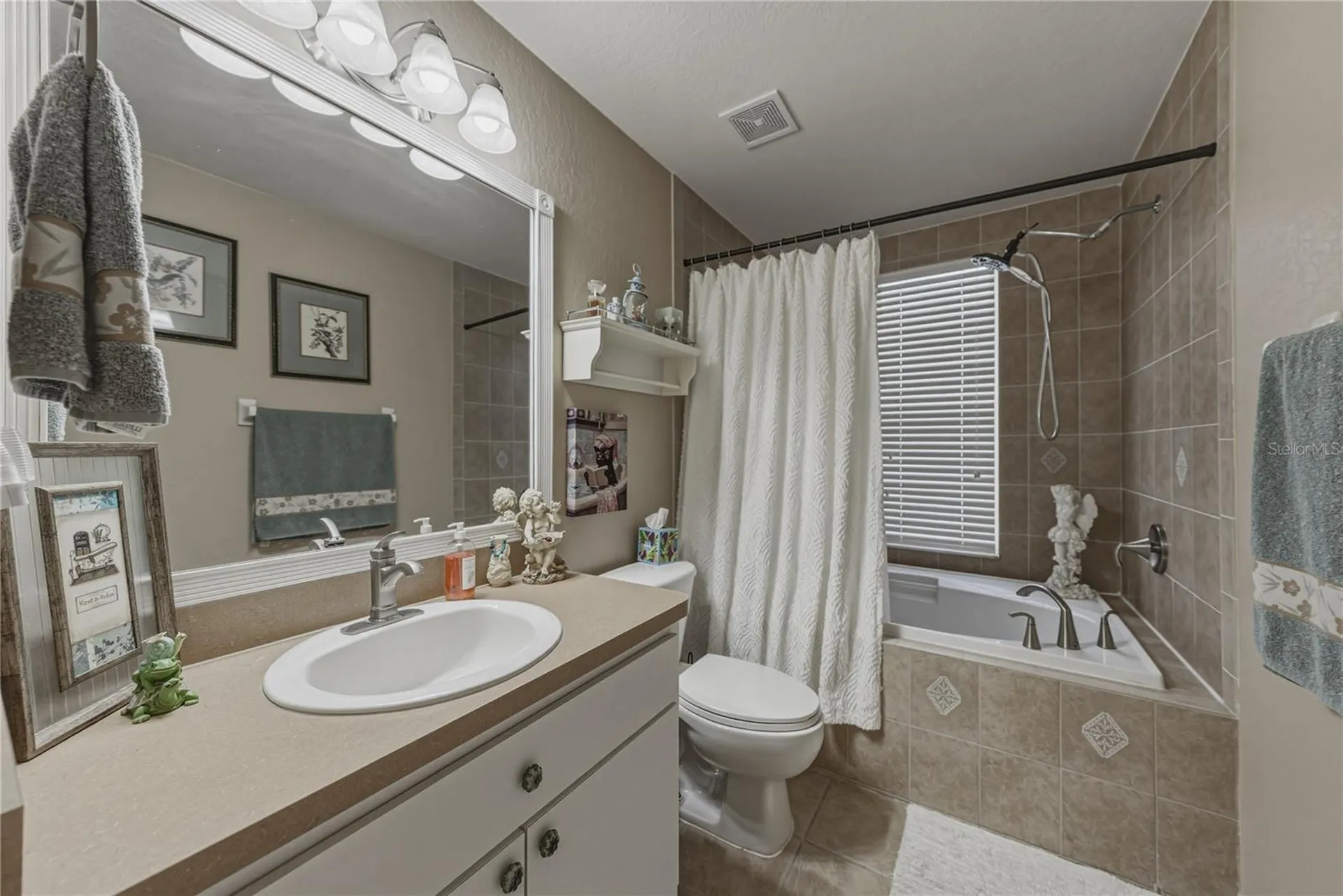 12215 Woodlands Circle Dade City FL 33525