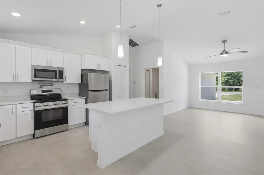 3 Sequoia Drive Trace Ocklawaha FL 32179
