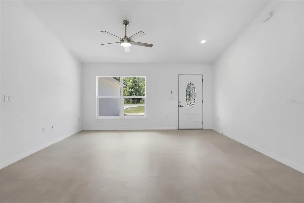 3 Sequoia Drive Trace Ocklawaha FL 32179