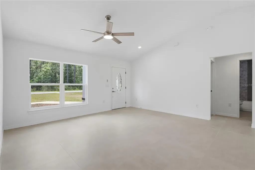 3 Sequoia Drive Trace Ocklawaha FL 32179