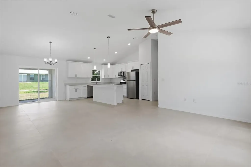 3 Sequoia Drive Trace Ocklawaha FL 32179