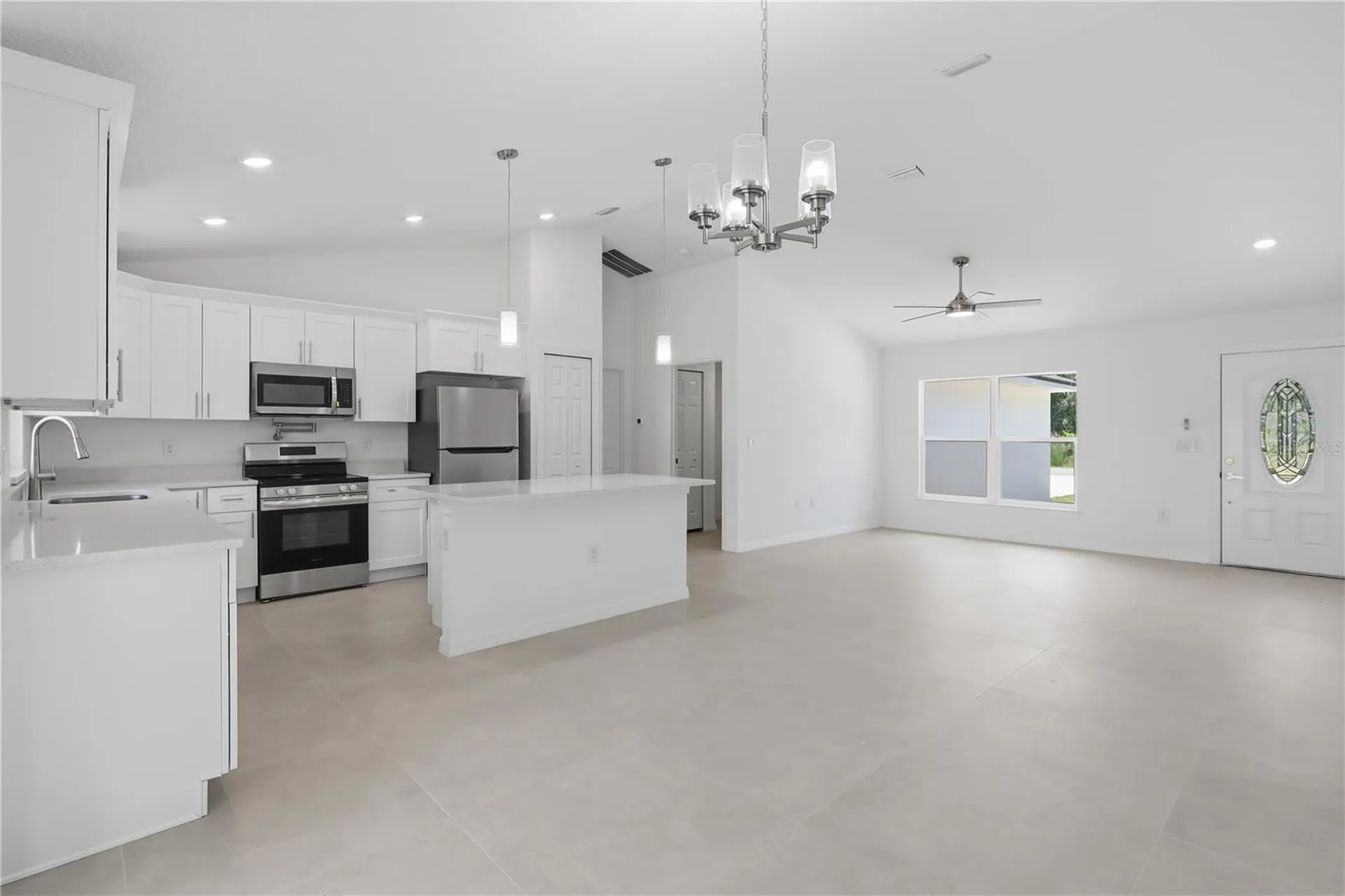 3 Sequoia Drive Trace Ocklawaha FL 32179