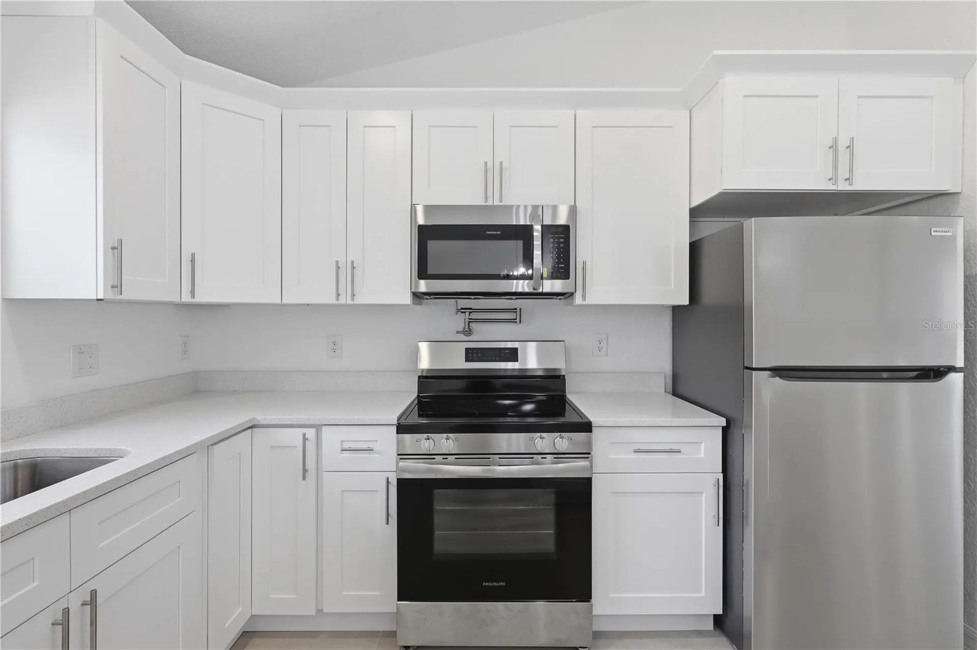 3 Sequoia Drive Trace Ocklawaha FL 32179