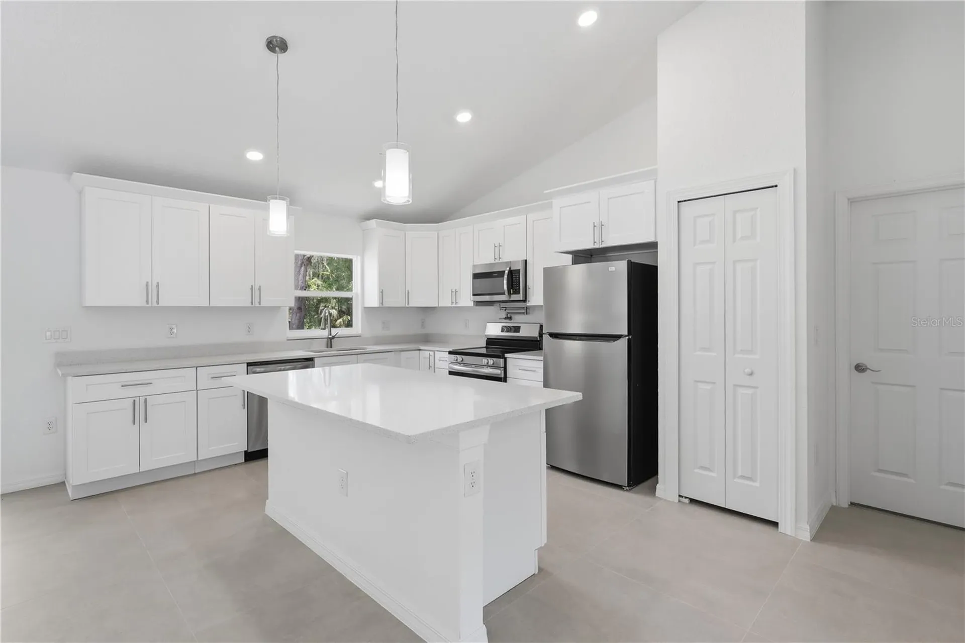 3 Sequoia Drive Trace Ocklawaha FL 32179