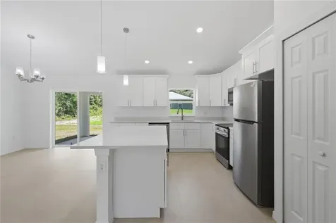 3 Sequoia Drive Trace Ocklawaha FL 32179