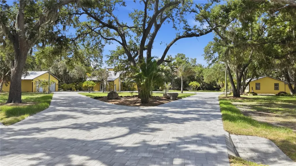 3348 Alamo Lane Sarasota FL 34235