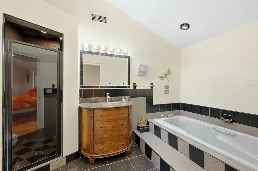 3348 Alamo Lane Sarasota FL 34235