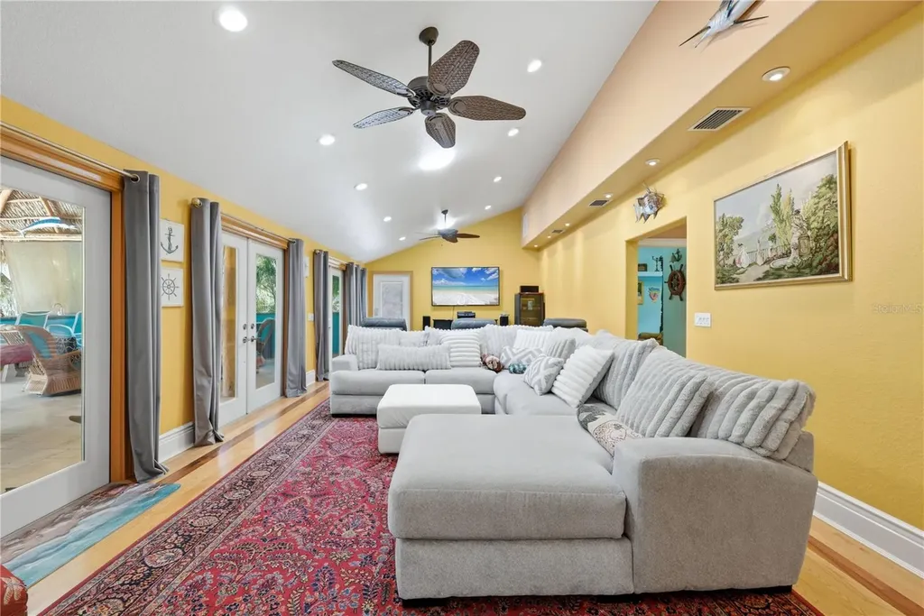 3348 Alamo Lane Sarasota FL 34235