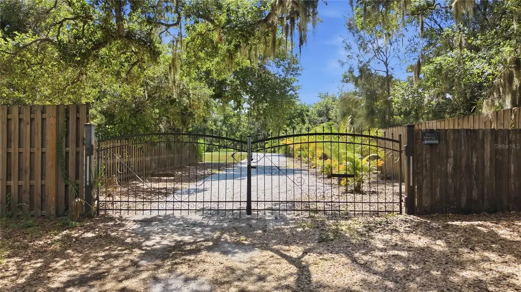 3348 Alamo Lane Sarasota FL 34235