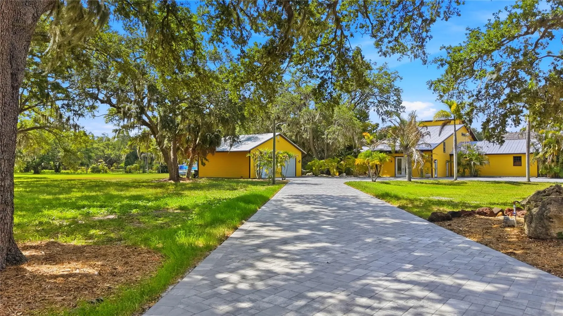 3348 Alamo Lane Sarasota FL 34235