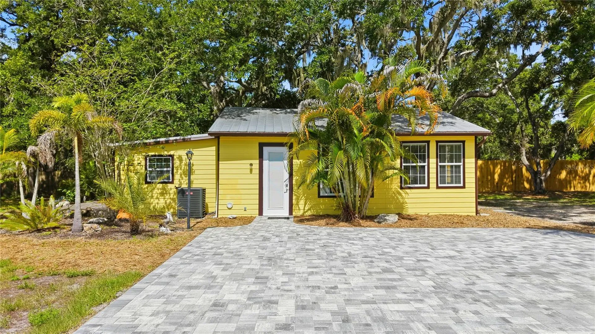 3348 Alamo Lane Sarasota FL 34235