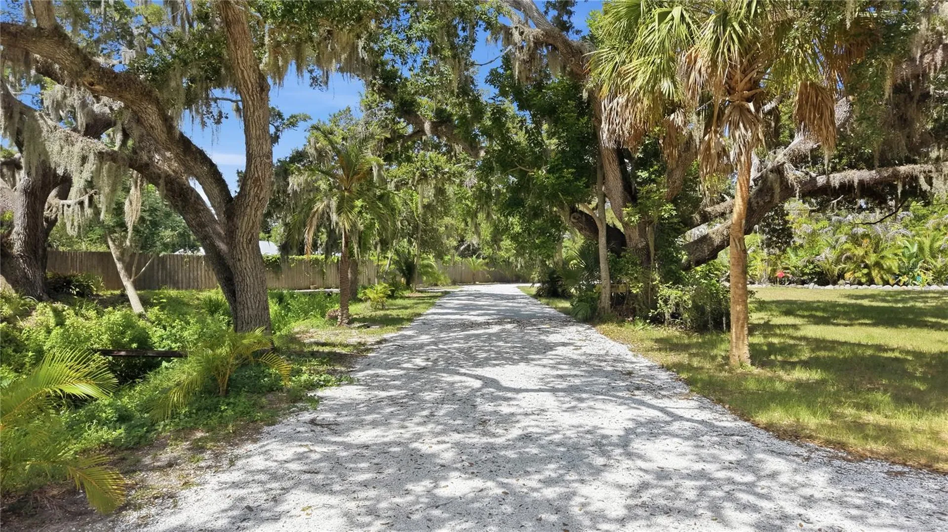 3348 Alamo Lane Sarasota FL 34235