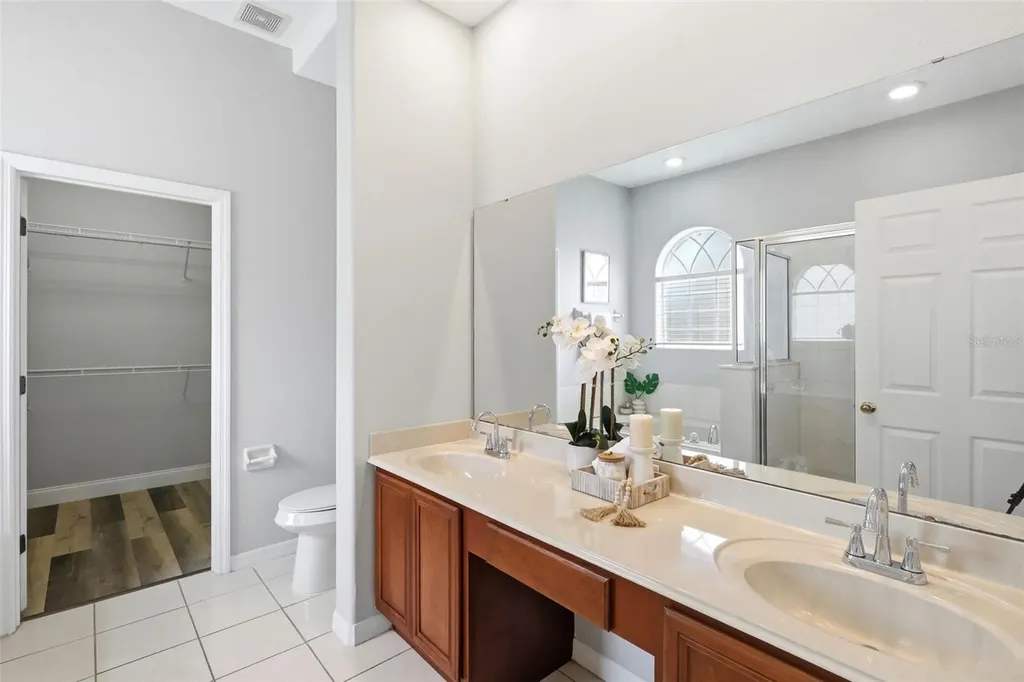 2555 Sand Arbor Circle Orlando FL 32824