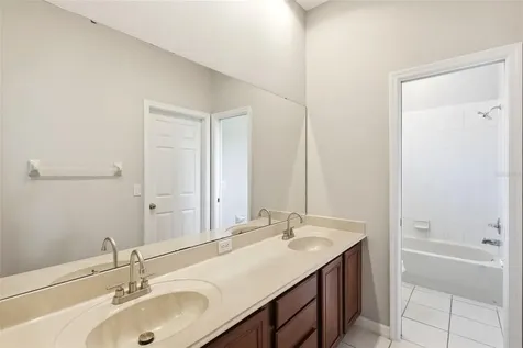 2555 Sand Arbor Circle Orlando FL 32824