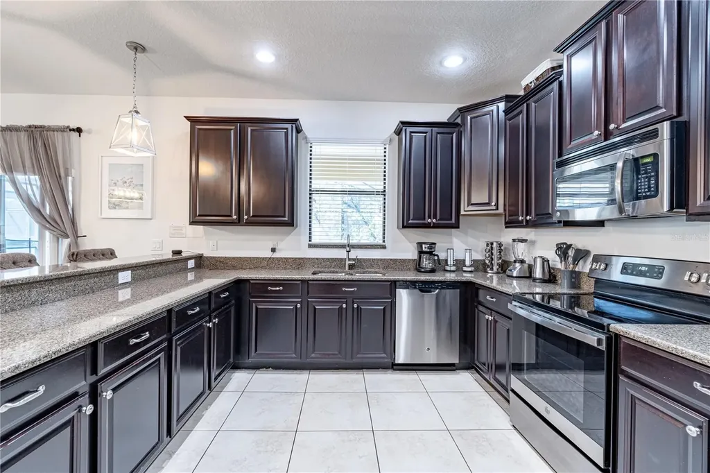 9024 Shadow Mountain Street Davenport FL 33896