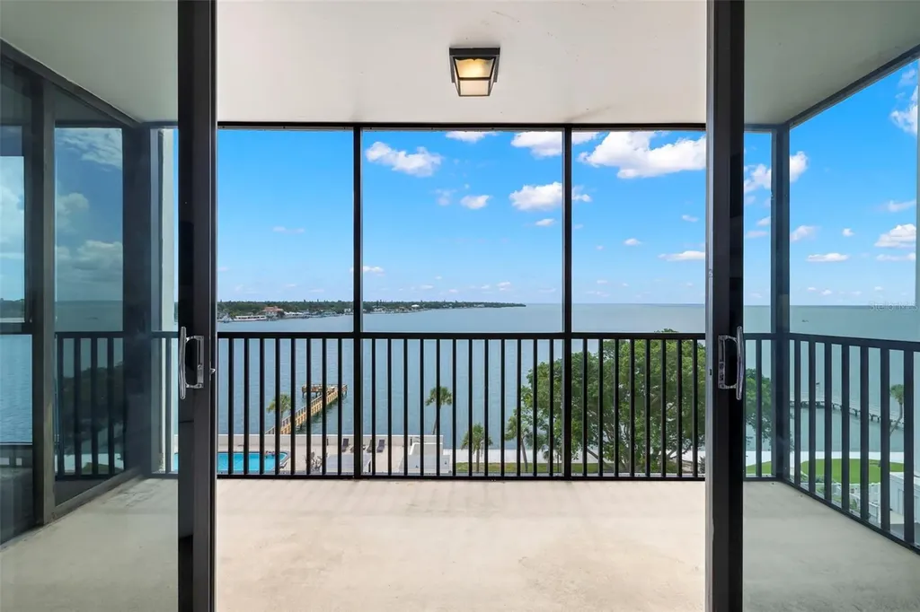 7100 Sunshine Skyway Lane S St Petersburg FL 33711