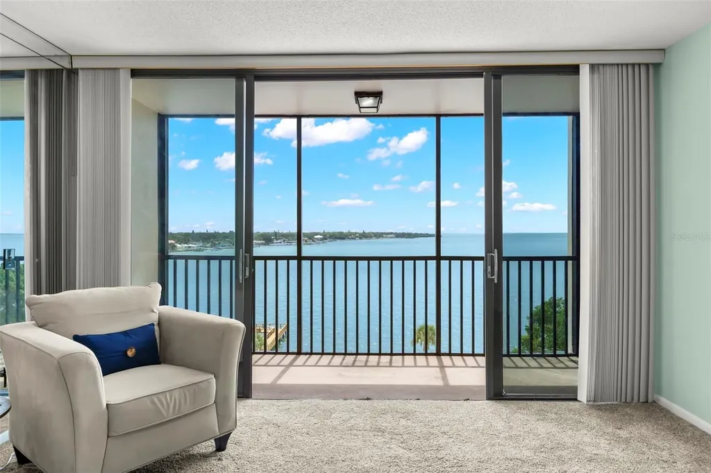 7100 Sunshine Skyway Lane S St Petersburg FL 33711